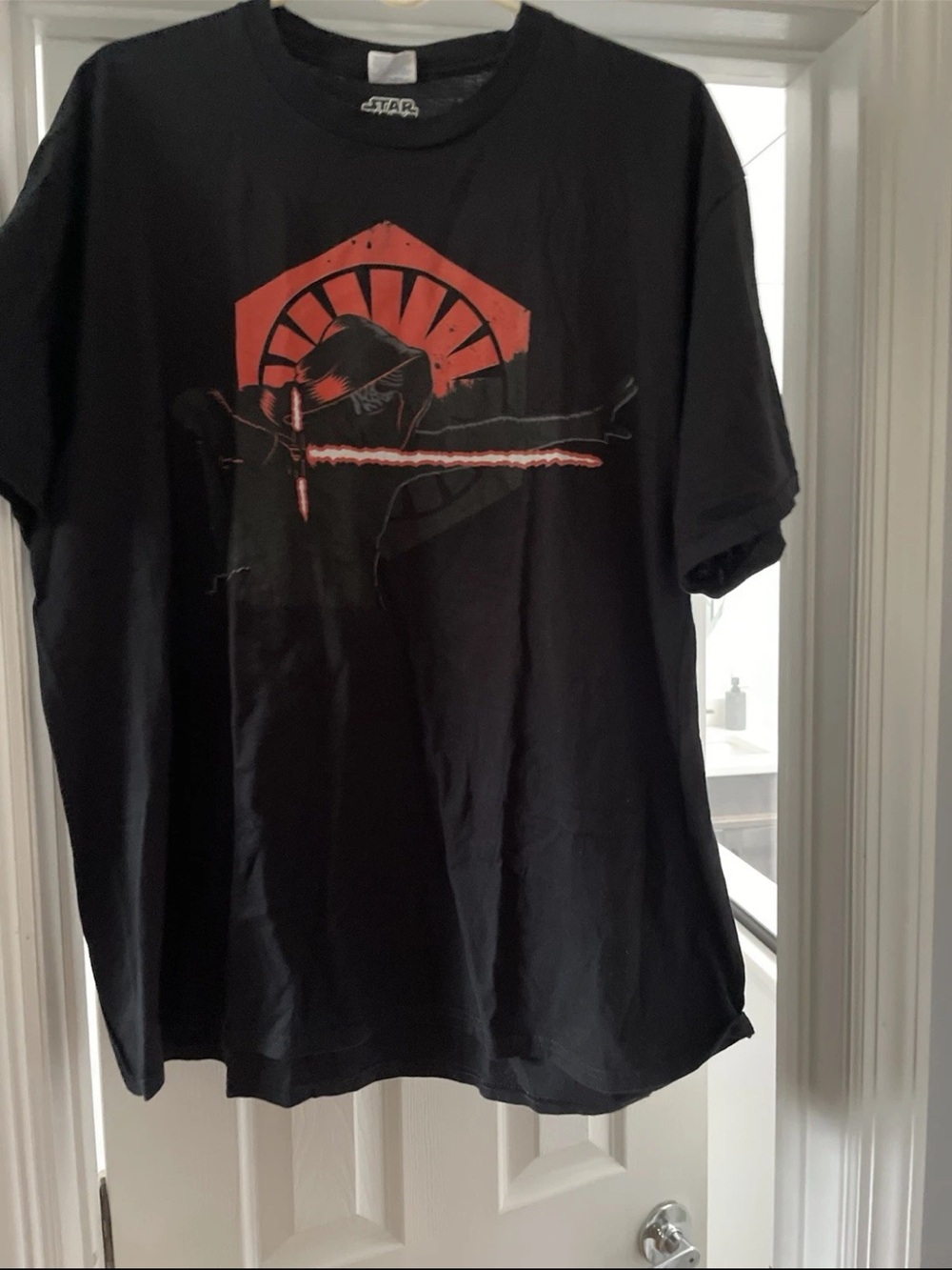 Men's Black Star Wars Kylo Ren Graphic Tee Very Good Condition